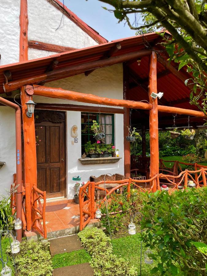 Casa Heidi, Apaneca Villa ภายนอก รูปภาพ