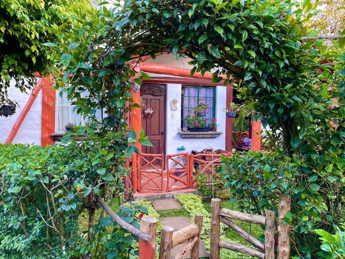 Casa Heidi, Apaneca Villa ภายนอก รูปภาพ